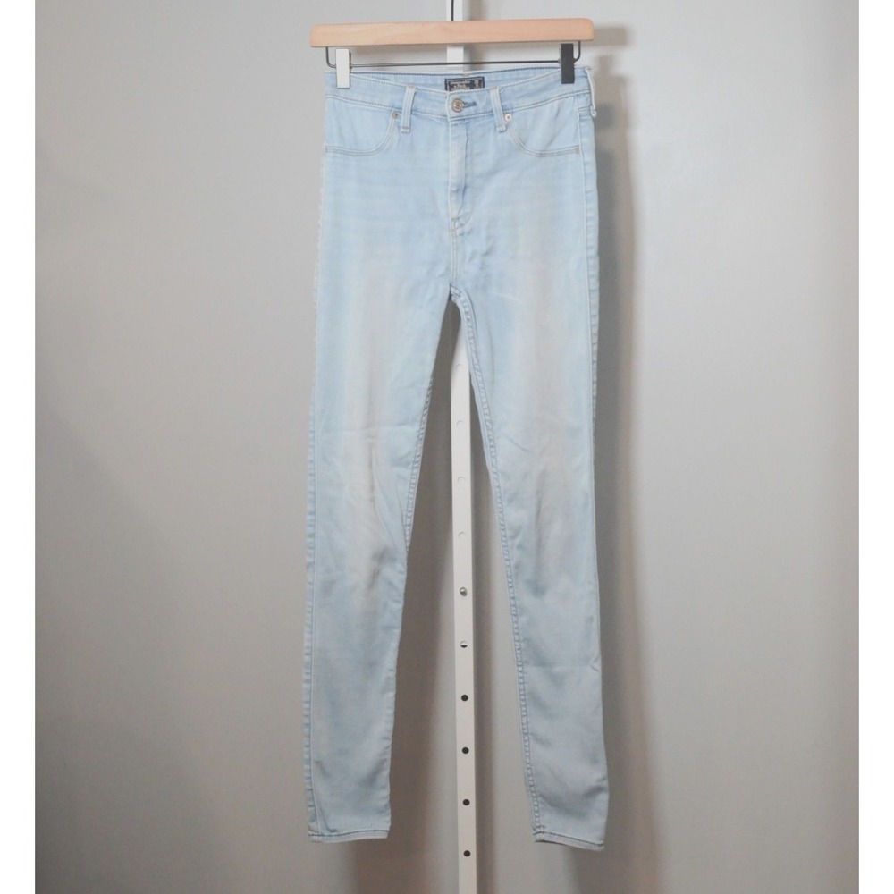 Abercrombie & Fitch Size 26/2 Light Wash Denim Simone High-Rise Leggings